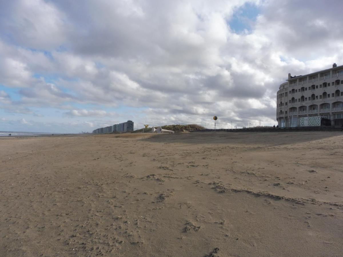 Studio On The Beach With Sea View 米德尔克尔克 外观 照片