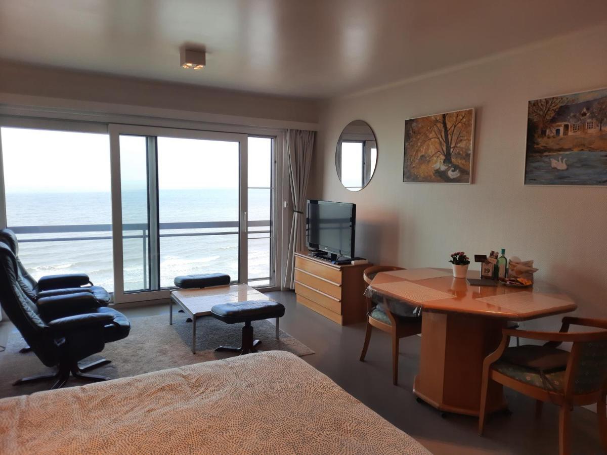 Studio On The Beach With Sea View 米德尔克尔克 外观 照片