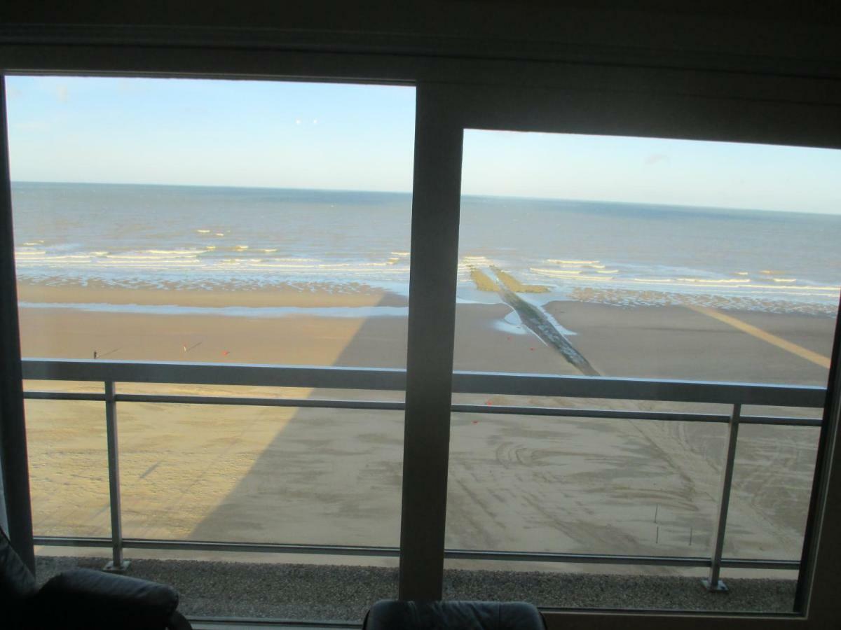 Studio On The Beach With Sea View 米德尔克尔克 外观 照片